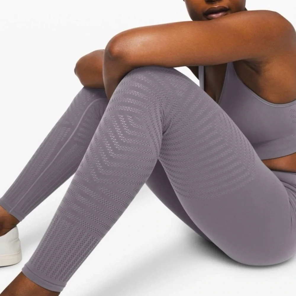 Lululemon Reveal Tight *Mesh Stripes